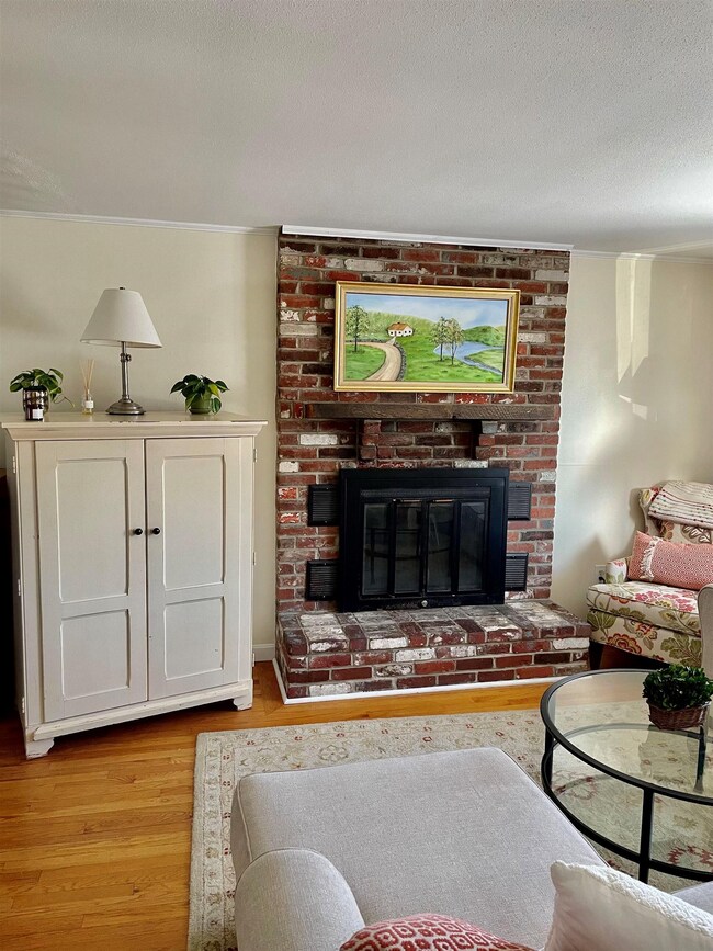 29 Briand Dr, Nashua, NH 03063 - photo 6