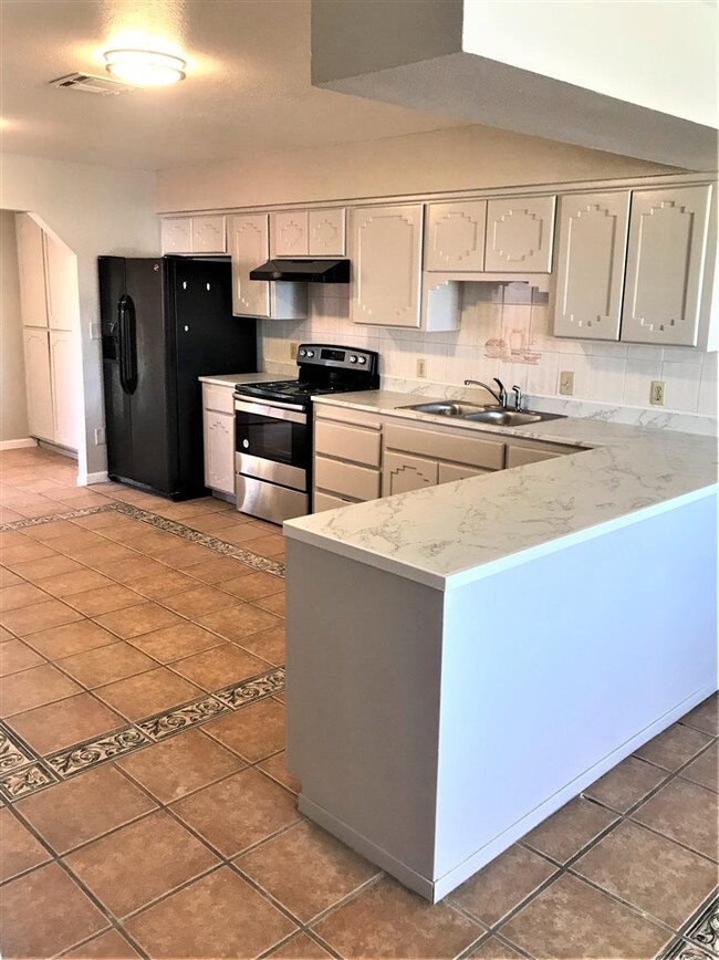 515 S Avenue A, Yuma, AZ 85364 - photo 4