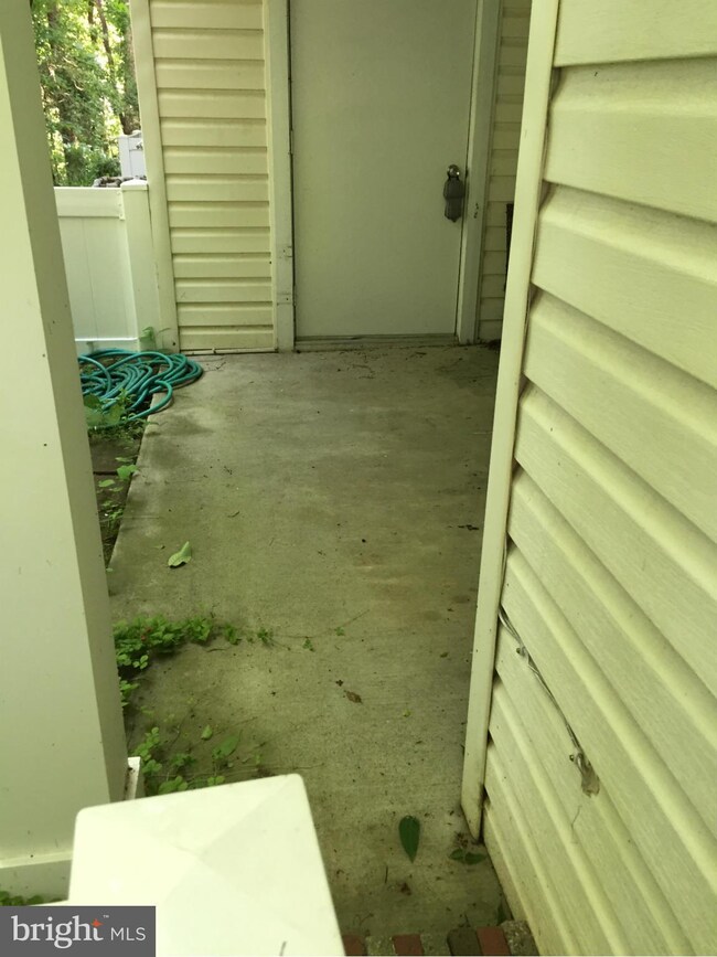 5612 Triplett Rd, Owings Mills, MD 21117 - photo 2