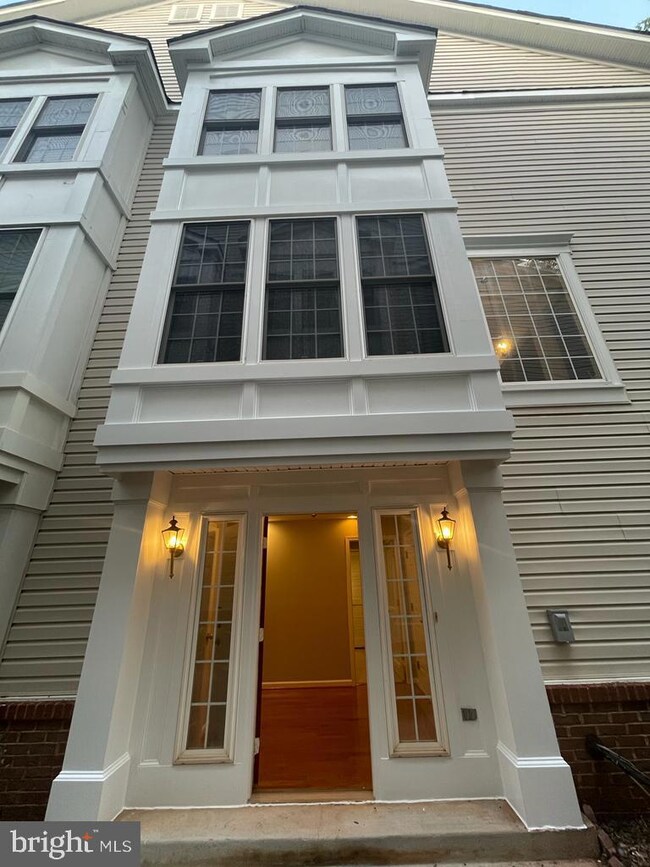 46190 Walpole Terrace, Sterling, VA 20165 - photo 4