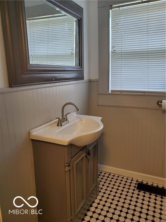 3514 Clark St, Anderson, IN 46013 - photo 5