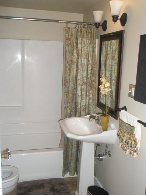 Connie & Randy Sutton- 2541 N