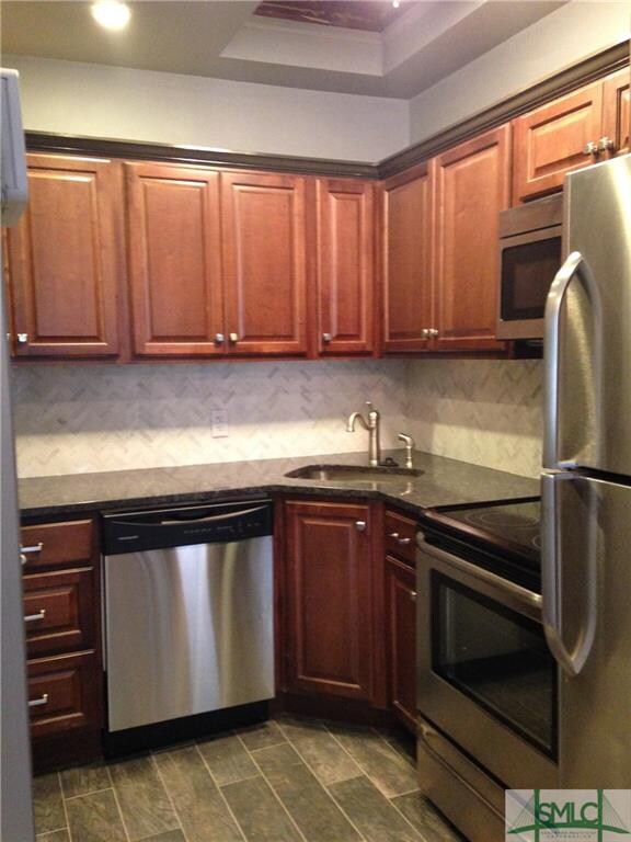 14 W Jones St, Savannah, GA 31401 - photo 3