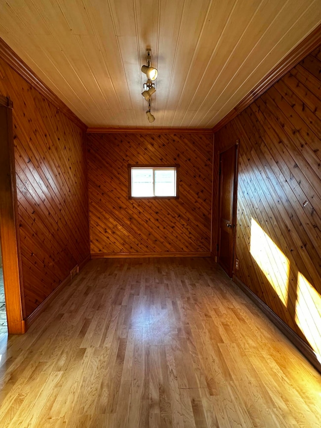 508 N 3rd St, Aberdeen, SD 57401 - photo 5