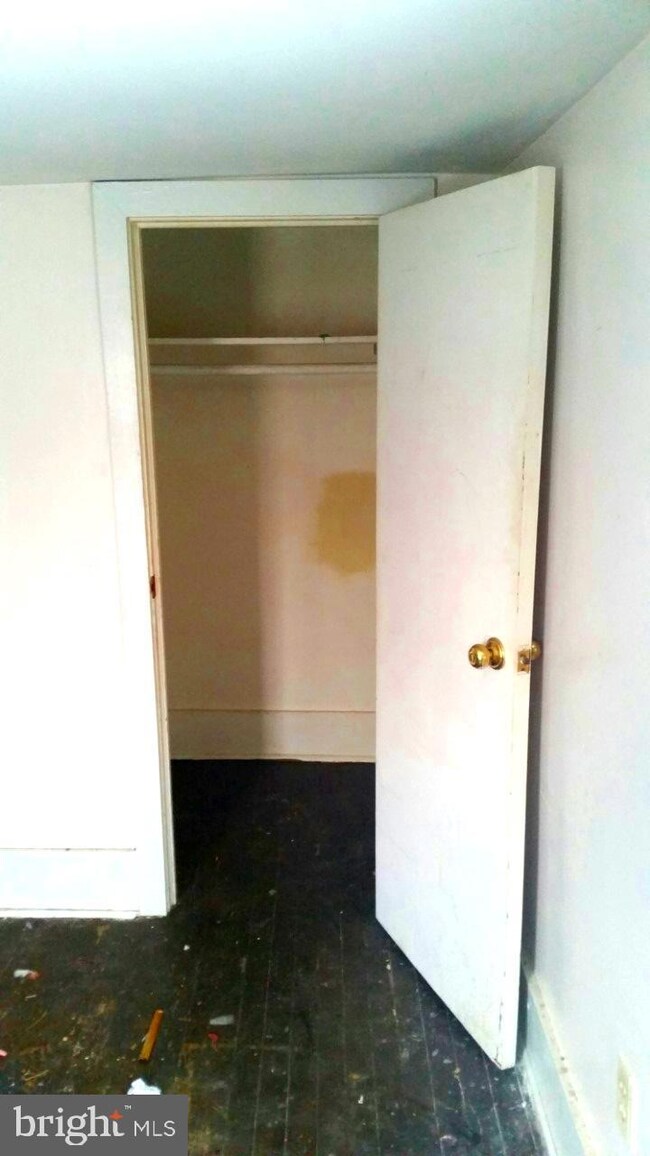 400 & 402 S Reymann St, Ranson, WV 25438 - photo 7