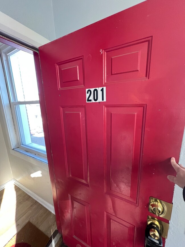 201 E Pike St unit 201, Crawfordsville, IN 47933 - photo 5