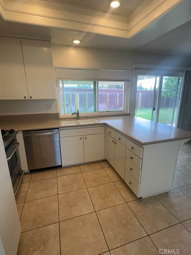 270 W Campus View Dr, Riverside, CA 92507 - photo 7