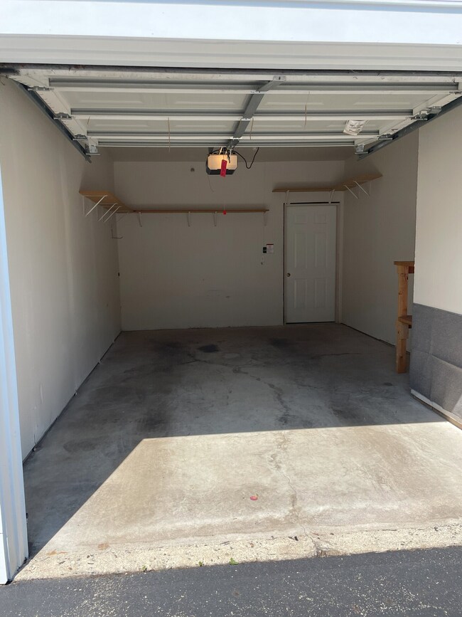 12820 University Crescent unit 1A, Carmel, IN 46032 - photo 3