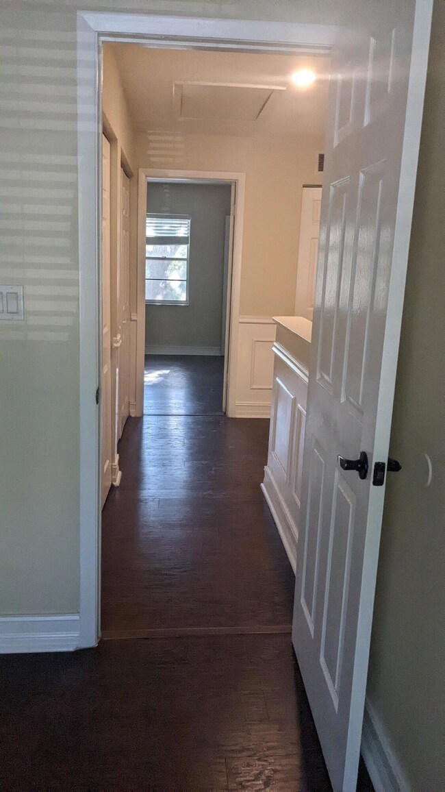 2018 S 10th St unit E, Fort Pierce, FL 34950 - photo 5