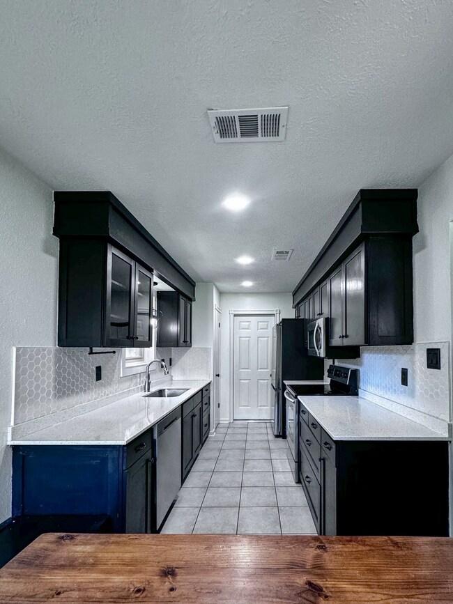 16203 David Glen Dr, Friendswood, TX 77546 - photo 3