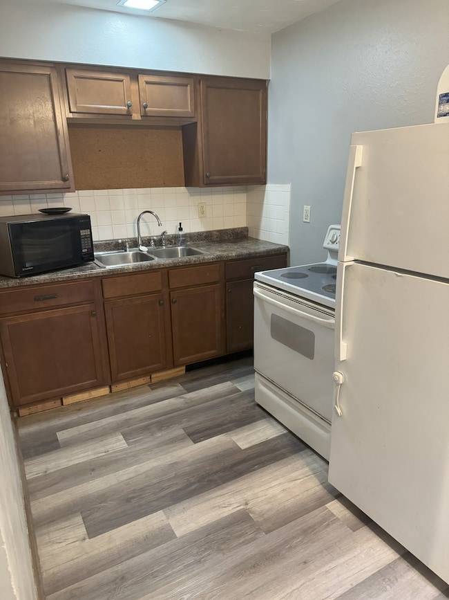 1604 Kirk Ln, Champaign, IL 61821 - photo 3