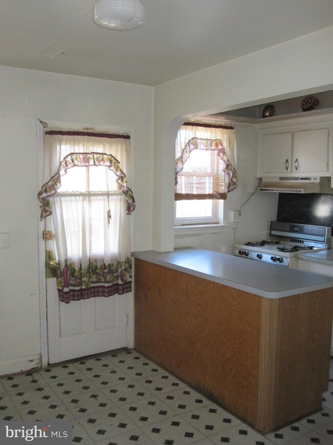 232 E Susquehanna Ave, Towson, MD 21286 - photo 7