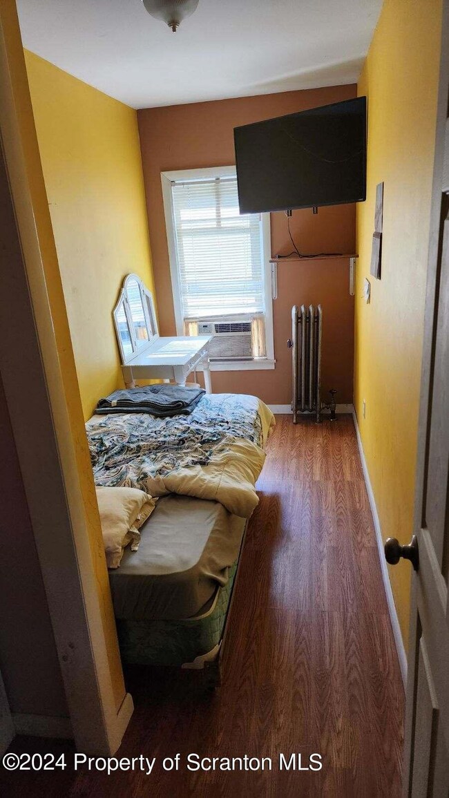 1346 Monsey Ave, Scranton, PA 18509 - photo 3