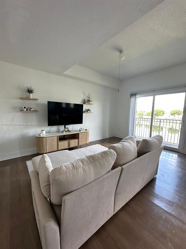 10901 NW 83rd St unit 204, Doral, FL 33178 - photo 7