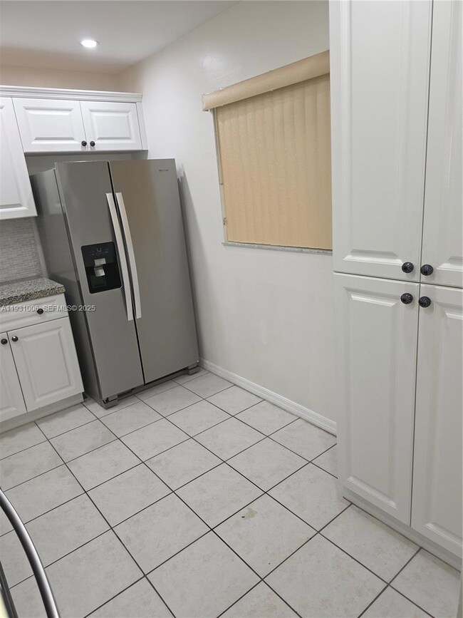 8075 SW 107 Ave unit 210, Miami, FL 40 - photo 2