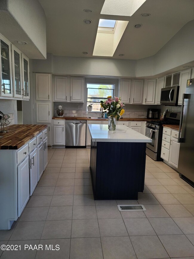 510 W Awesome View Ln, Paulden, AZ 86334 - photo 5