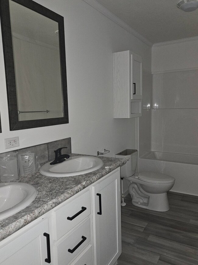 1021 River Line Dr unit 395, Howell, MI 48843 - photo 3