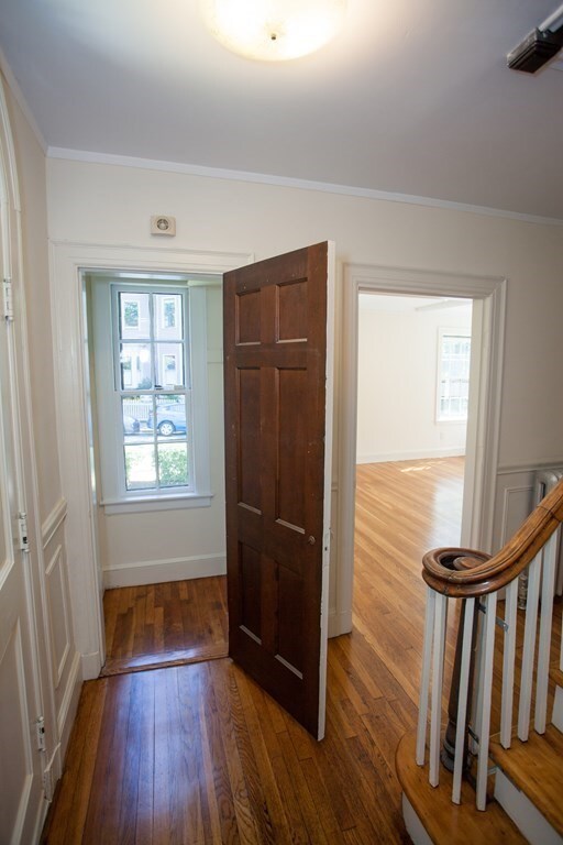 4 Bates St unit 1, Cambridge, MA 02140 - photo 2