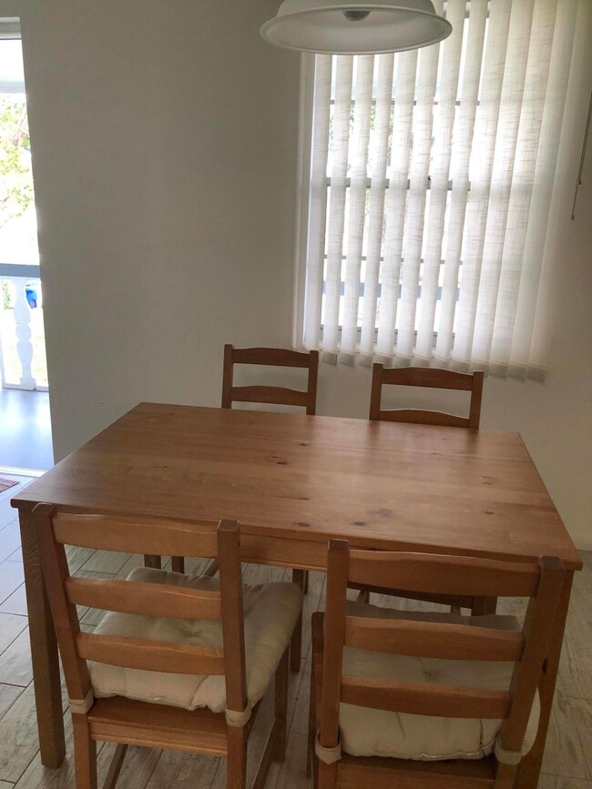 235 Sheffield J, West Palm Beach, FL 33417 - photo 4