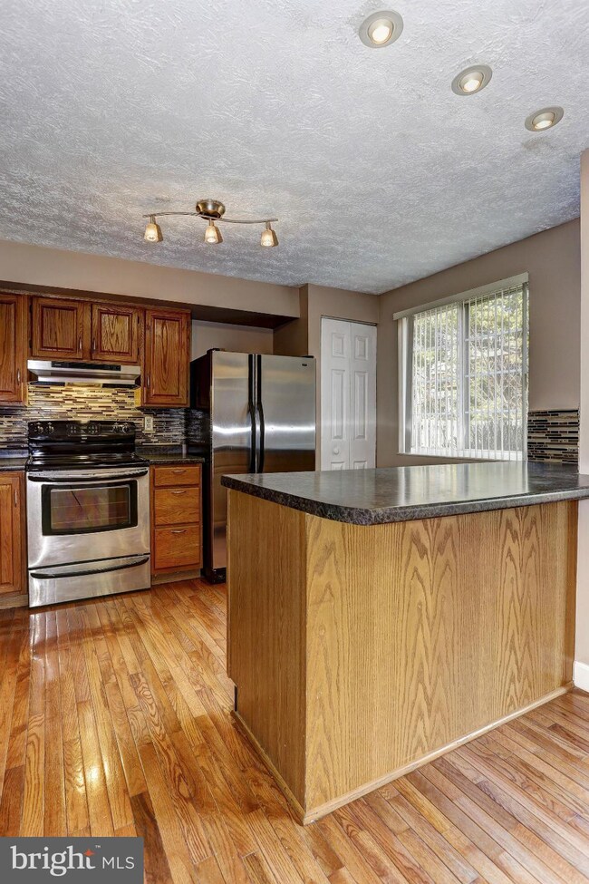 32 Hunt Cup Cir, Owings Mills, MD 21117 - photo 7