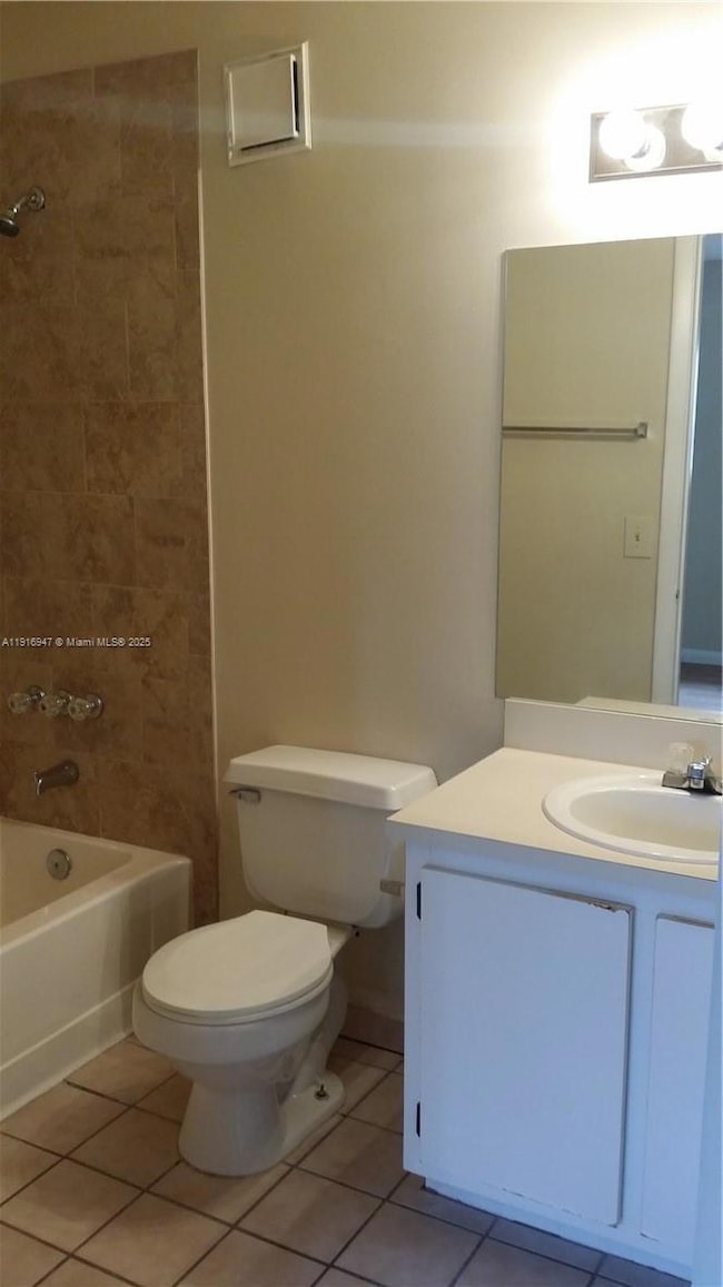 9457 Palm Cir N, Pembroke Pines, FL 33025 - photo 5