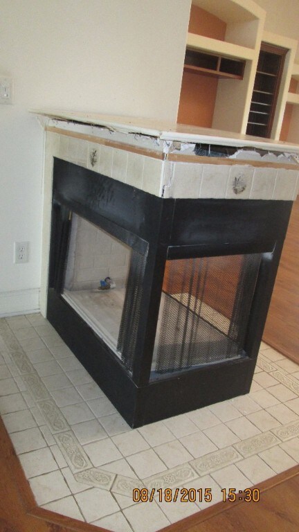 gas fireplace(I believe propane tanks are buried)
