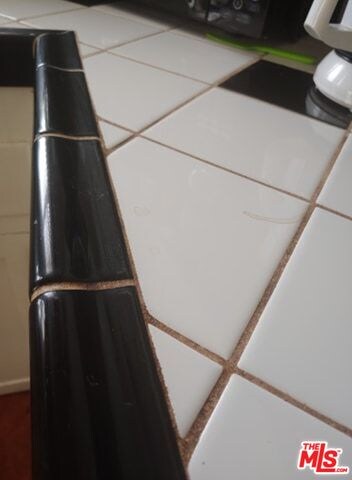 Period black & white kitchen counters