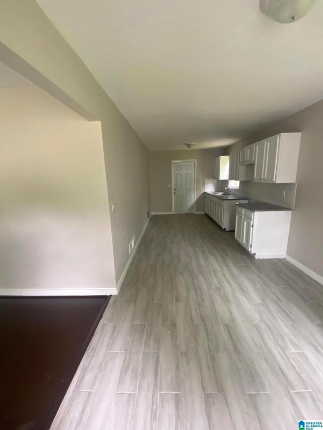 700 27th Ct NE, Center Point, AL 35215 - photo 4