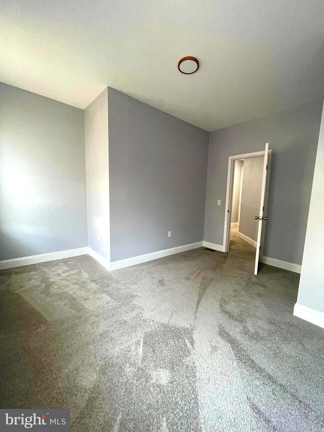 1641 N Spring St, Baltimore, MD 21213 - photo 4