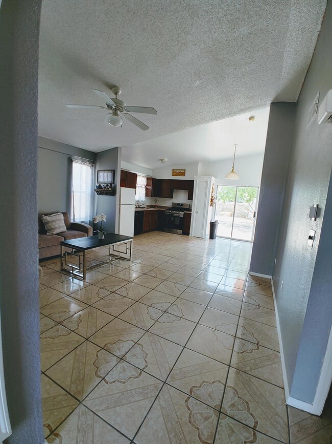 14584 Achim Dr, El Paso, TX 79928 - photo 5