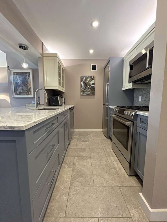 Parris Landing unit 1412, Charlestown, MA 02129 - photo 2