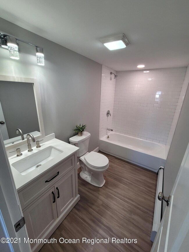 726 Monmouth Pkwy, North Middletown, NJ 07748 - photo 7