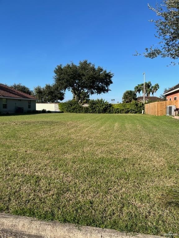 1510 Vida Dulce, Weslaco, TX 78596 - photo 4