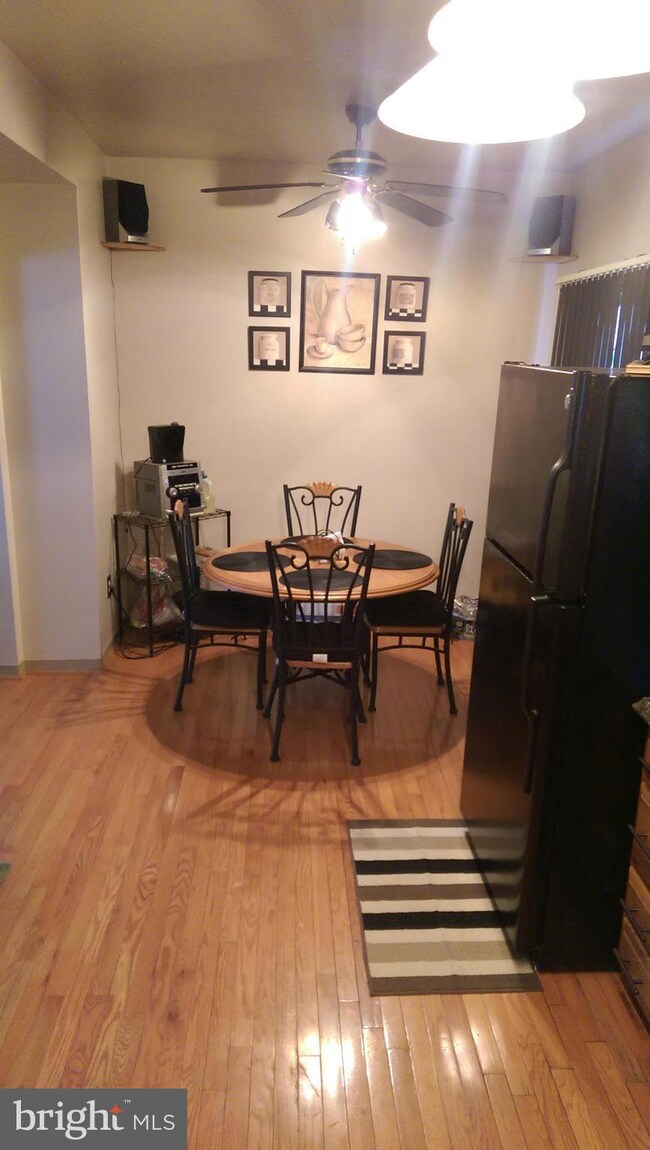 6914 Flag Harbor Dr, District Heights, MD 20747 - photo 4