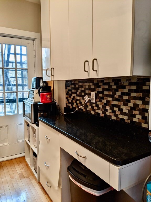 174 Winthrop Rd unit 1, Brookline, MA 02445 - photo 2