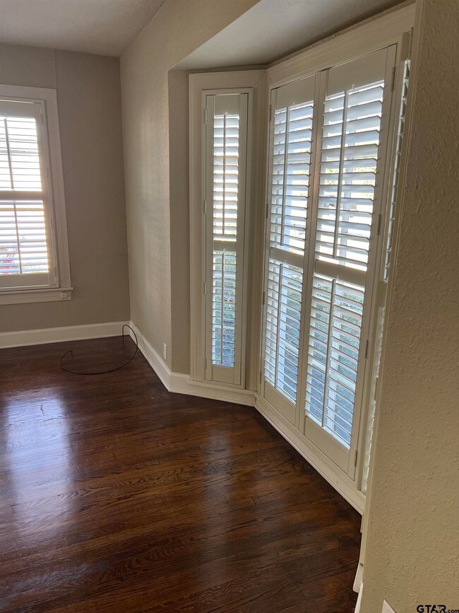 2111 Jarrel Ave, Tyler, TX 75701 - photo 2