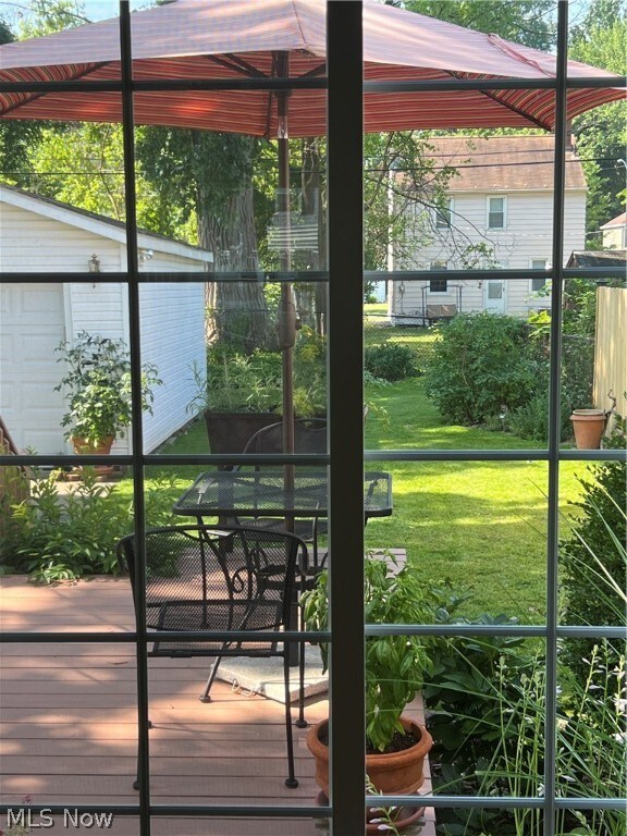 Patio door from dining room to deck