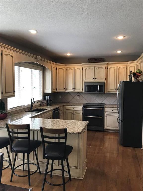 High End Appliances stay in this beautifully updat