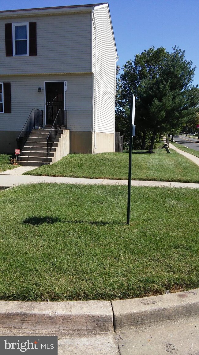 6816 Hawthorne St, Hyattsville, MD 20785 - photo 3