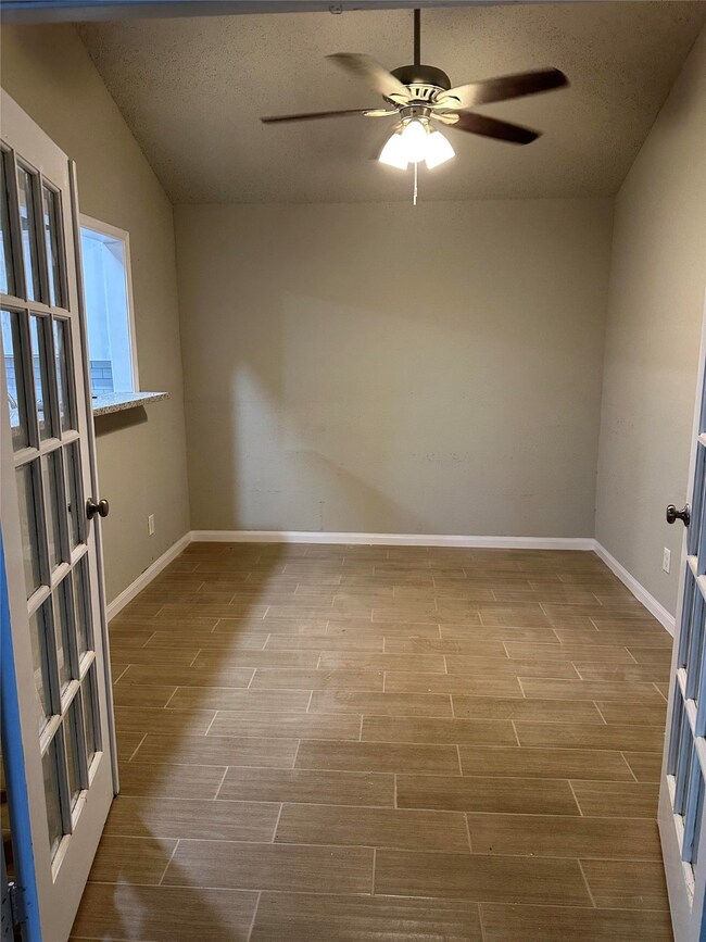 300 Pecan Park Dr, Rosenberg, TX 77471 - photo 6