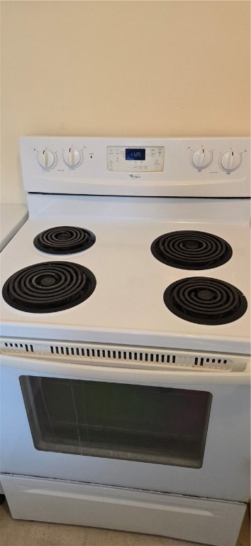 Electric stove however home is serviced by natural gas so could be a gas stove if desired