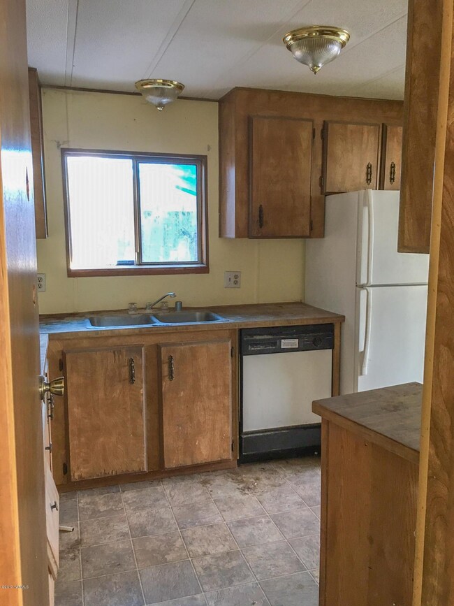 2100 Selah Loop Rd, Selah, WA 98942 - photo 5