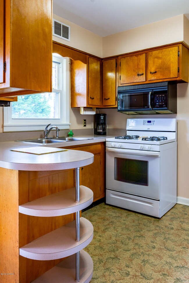 (13 of 25) 325 Bayshore Dr-19099083321