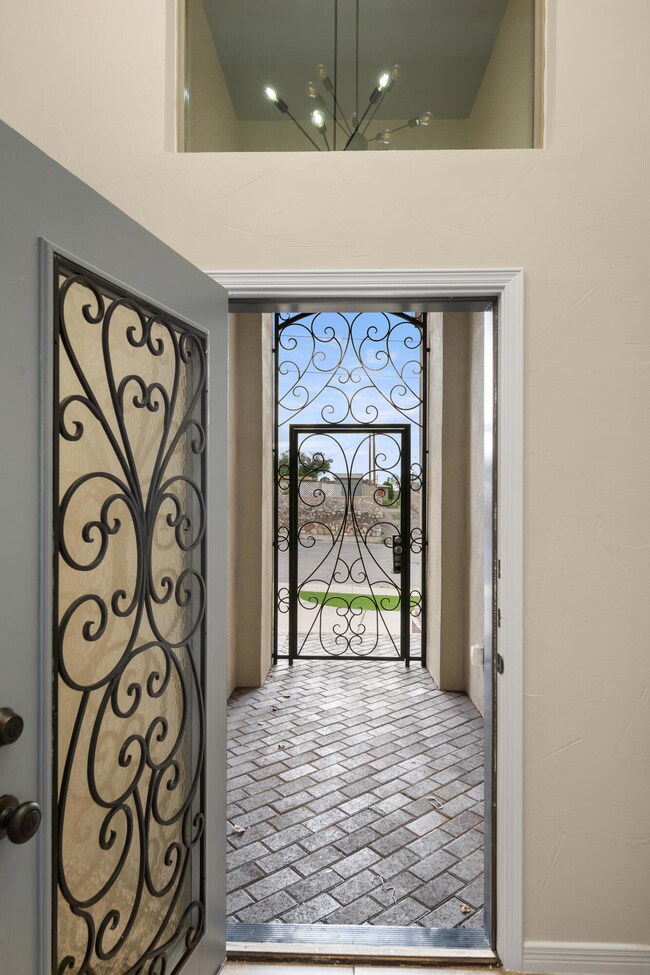 2709 N Copia St, El Paso, TX 79930 - photo 2