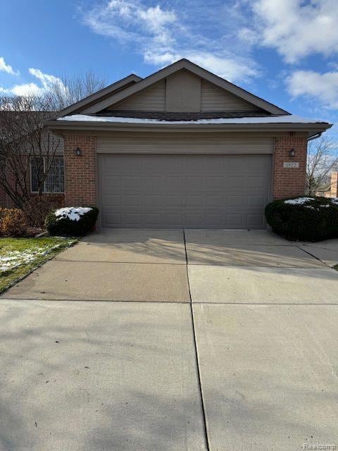 1922 Pebble Creek Dr, Canton, MI 48188 - photo 3