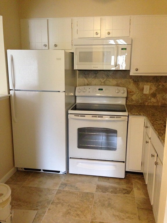 151 Bittersweet Ln unit 226, Randolph, MA 02368 - photo 3