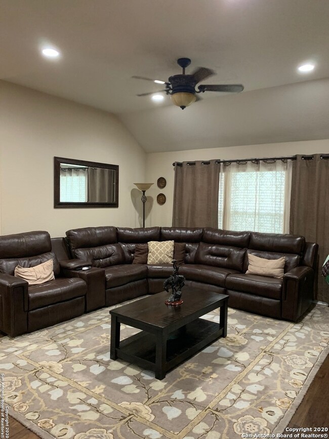 10611 Desert Rock, Helotes, TX 78023 - photo 4