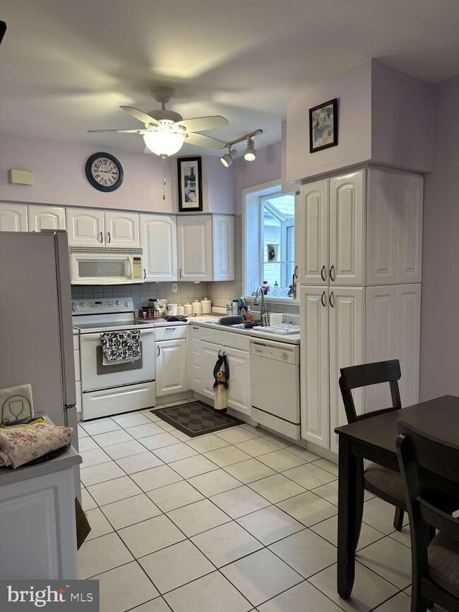 55 S Kingston Ave, Atlantic City, NJ 08401 - photo 2