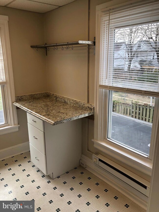 116 E Locust St unit 2ND FLOOR, Mechanicsburg, PA 17055 - photo 5