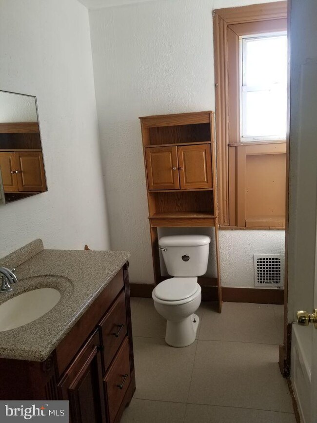 814 N 4th St, Camden, NJ 08102 - photo 7